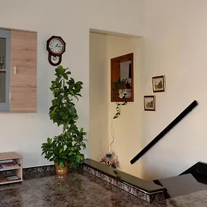 https://silias-maisonette.hotelssaintjulians.com